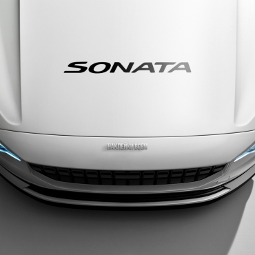 Наклейка Hyundai Sonata