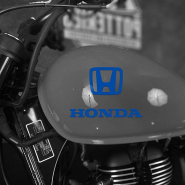 Наклейка на мотоцикл Honda logo