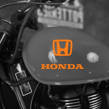 Наклейка на мотоцикл Honda logo