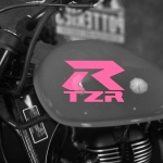 Наклейка на мотоцикл YAMAHA R TZR